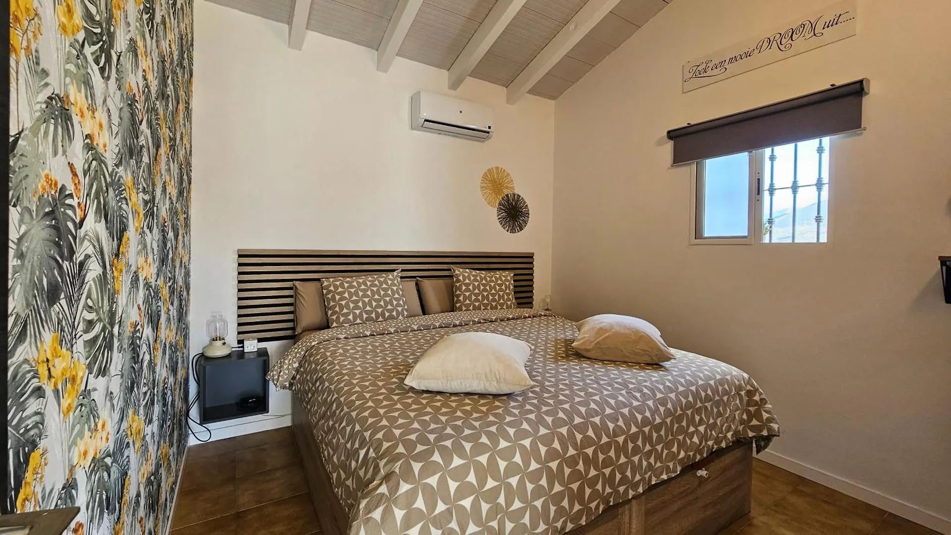 Casita Johanna Vinuela Spain